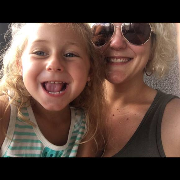 Meet your Posher, Brittney - Picture 1 of 1